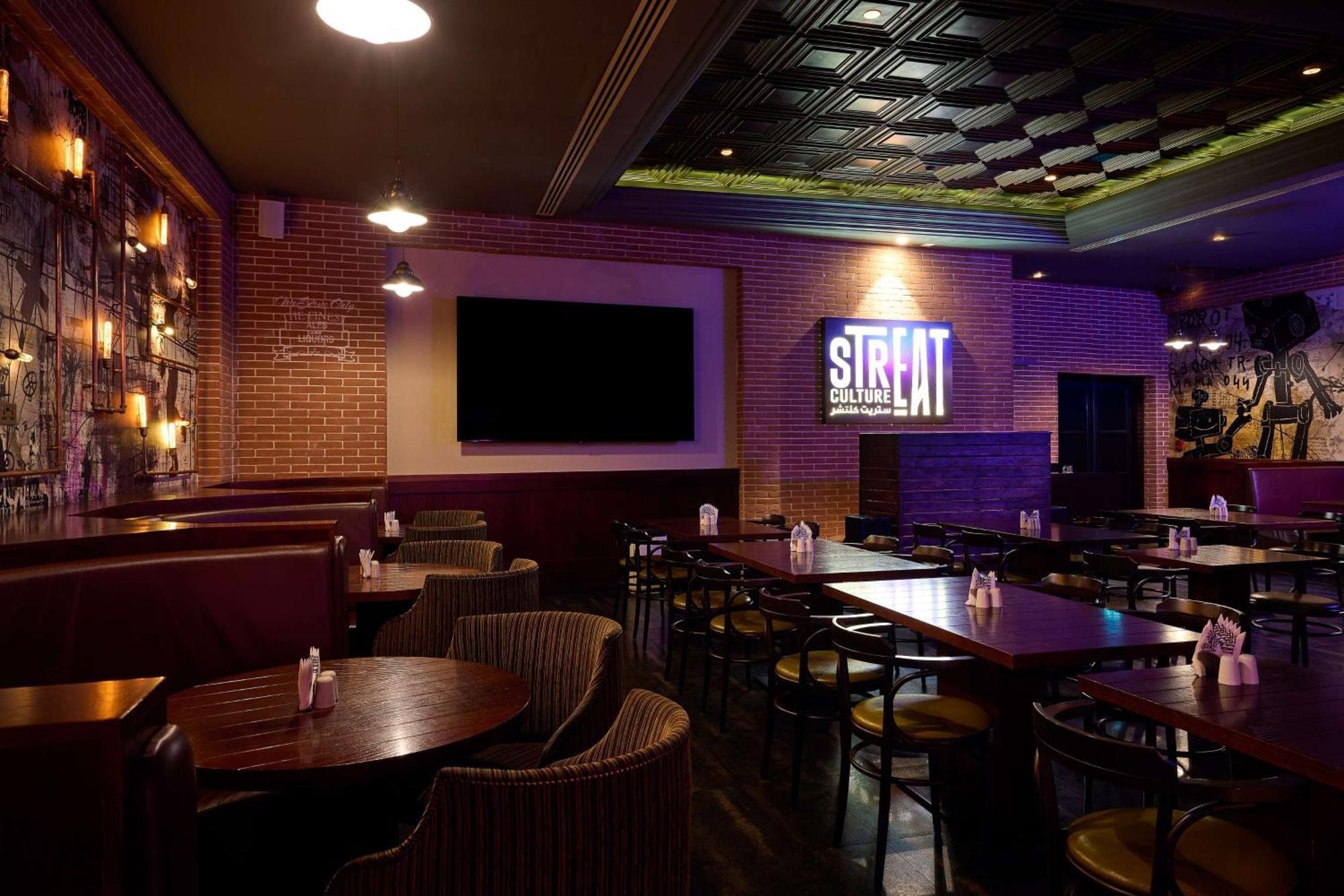 Hotel Doubletree By Hilton Doha - Al Sadd Exterior foto The interior of Siren Records